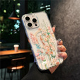 Etui magnetyczne z kwiatowym, laserowym wzorem do iPhone 16 Pro