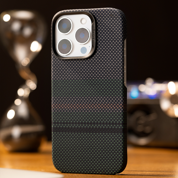 Etui BENKS Kevlar Magnetic Armor Air Aurora 600D SA66 do MagSafe do iPhone 16 Pro Max