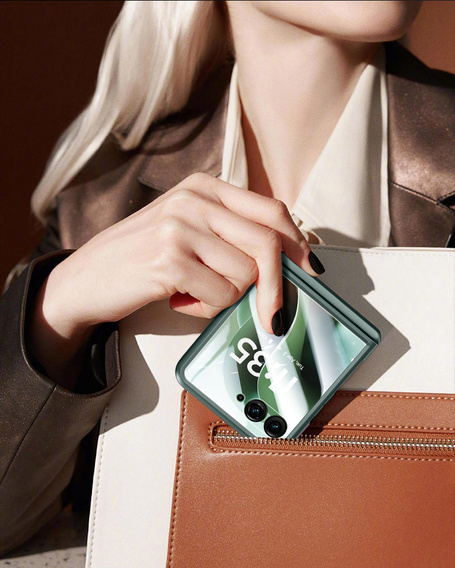 Etui z MagSafe i ochroną zawiasu do Motorola Razr 60 Ultra 5G – zielone