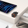 SPIGEN EE301EU Uniwersalna Ładowarka Sieciowa 30W, Czarna
