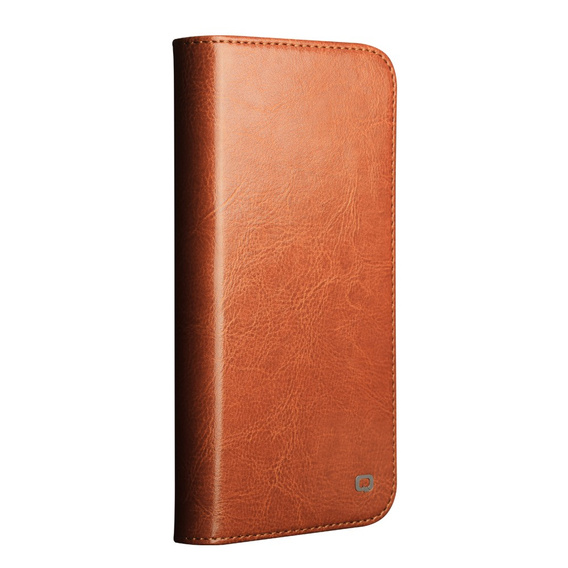 Etui ze skóry z klapką QIALINO Genuine Cow Leather do iPhone 17 Pro Max, brązowy
