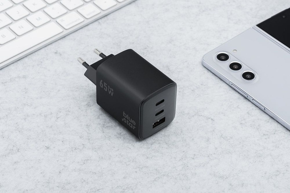 Ładowarka sieciowa Blue Star 4A QC4.0 65W GaN 2x USB-C 1x USB-A, Czarna