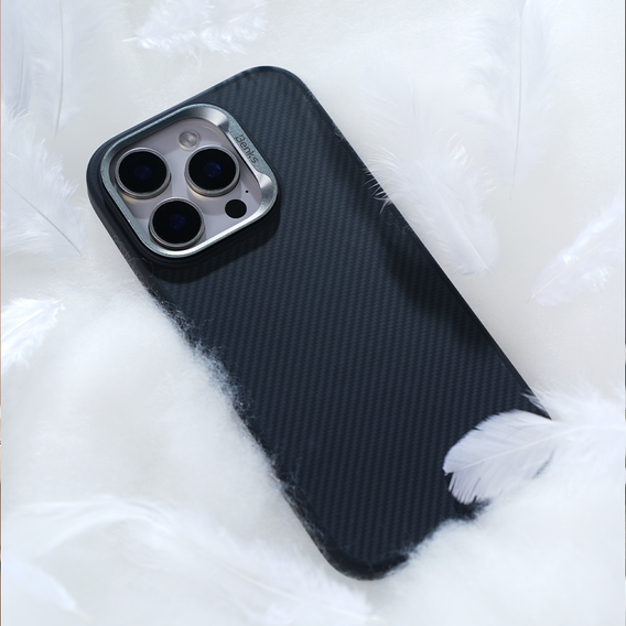 Etui BENKS Kevlar Armor PRO Carbon Fiber 600D D065 do MagSafe do iPhone 16 Pro